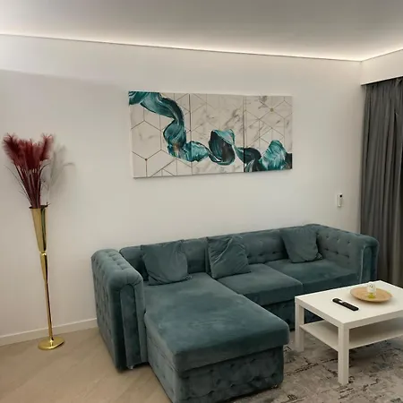 Luxury Pipera And